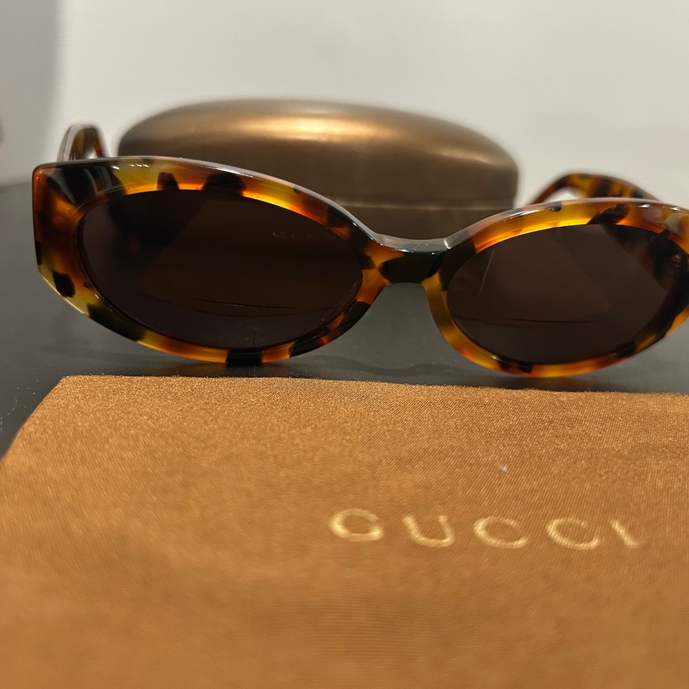Gucci Brown Tortoiseshell Frames Oversized Design… - image 5